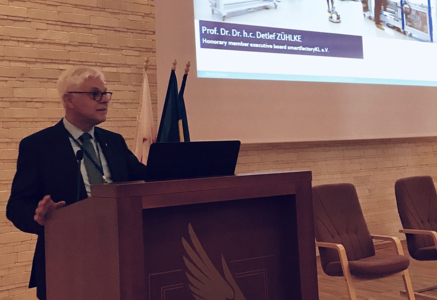 Prof. Zühlke mit Keynote in Rumänien