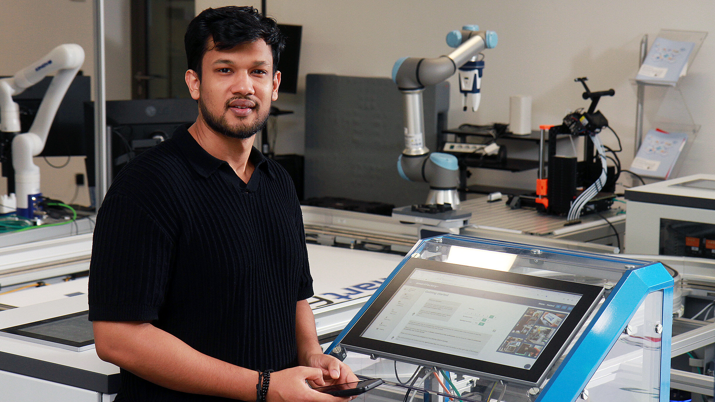 Aakarsh Goel in der SmartFactory-KL