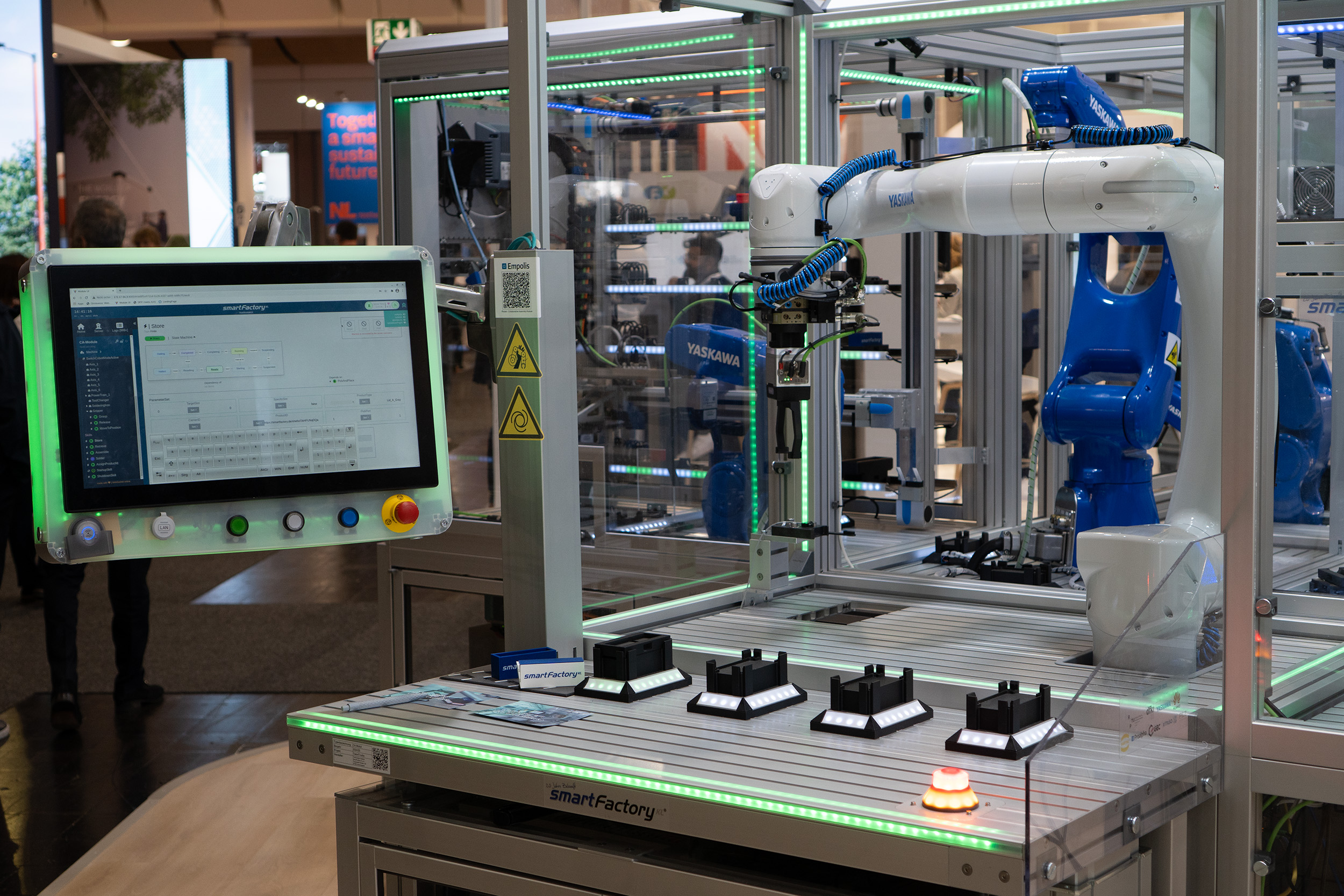 NHC12 von Yaskawa in der SmartFactory-KL Modellfabrik.